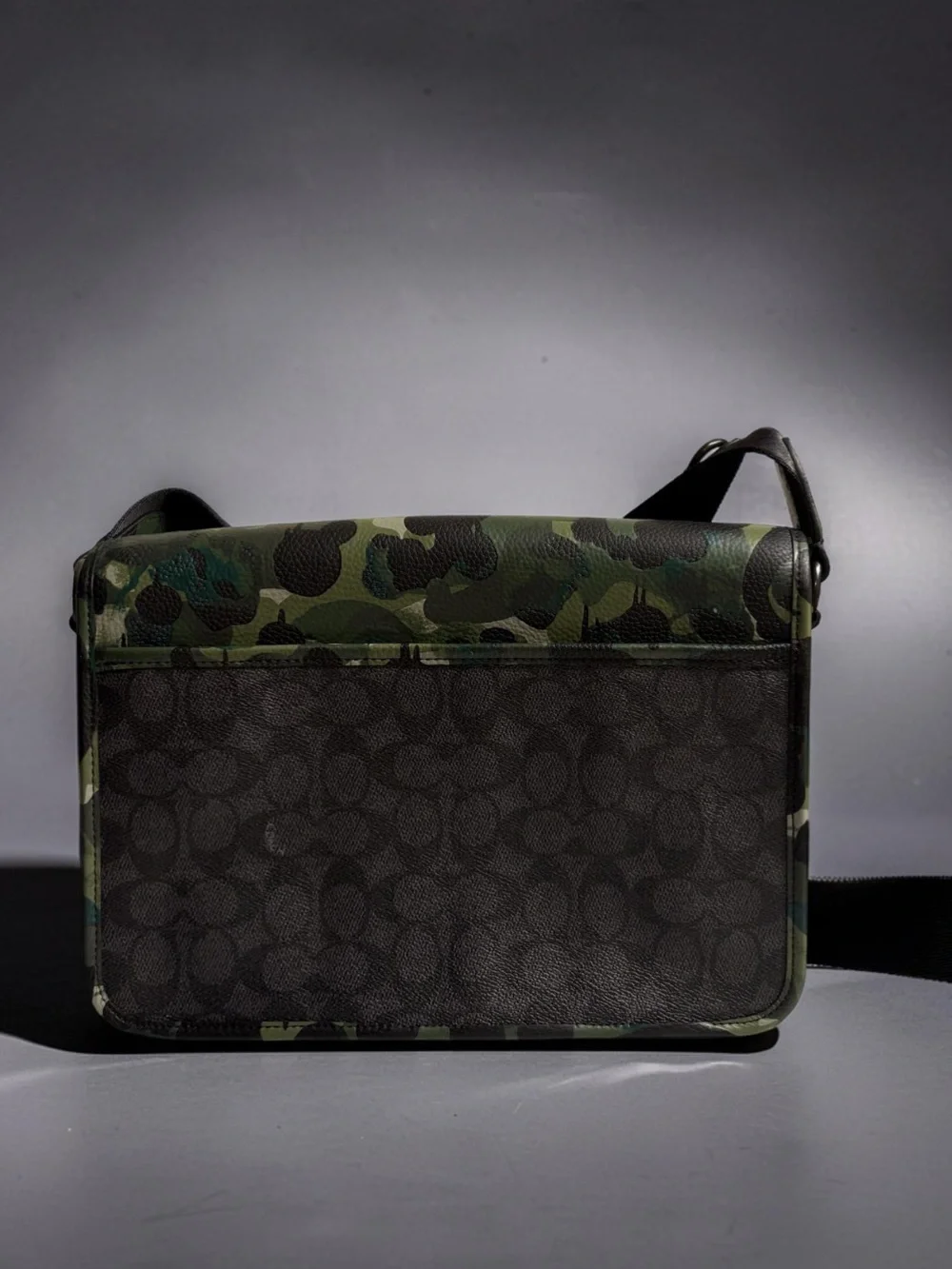 Coach stylish messenger